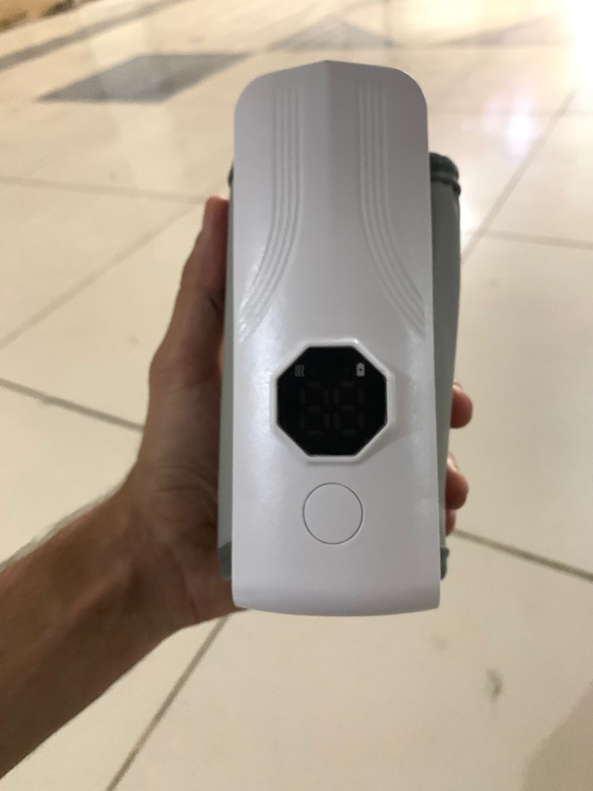 Portable USB Rechargeable Baby Bottle Warmer | Moclever Battery-Powered Milk Heater with Digital Display & 6 Heating Levels – Perfect for Travel